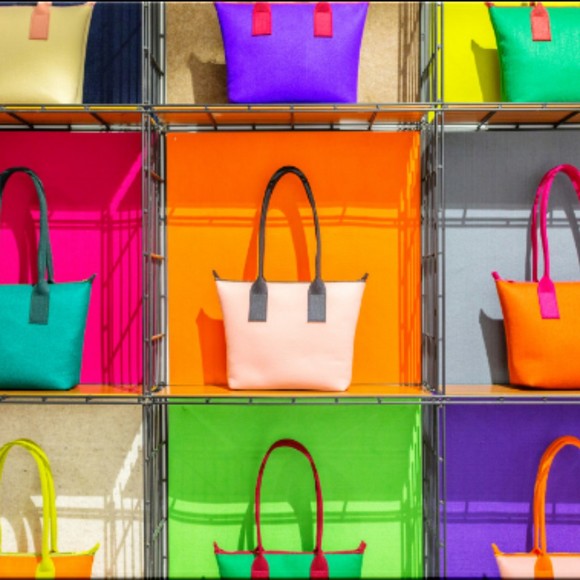 Meet your Posher, Manon - Picture 1 of 1